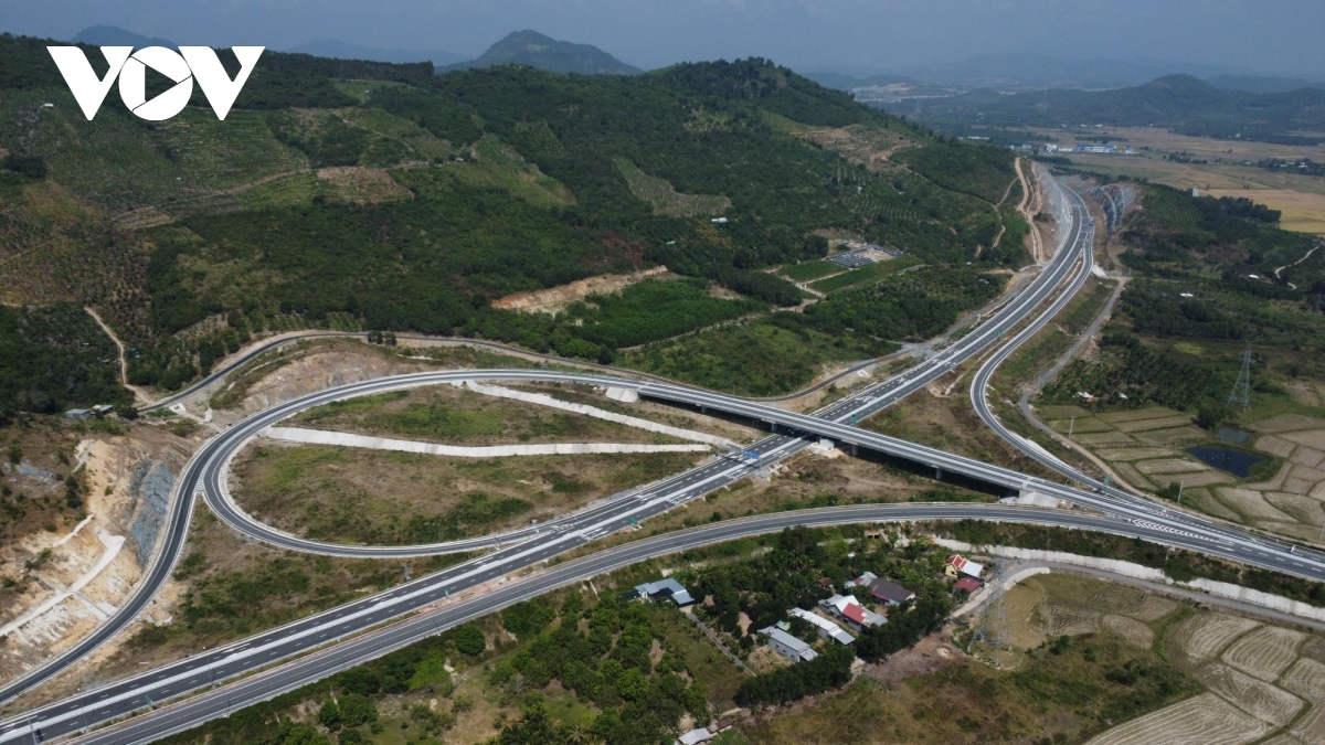Thúc đẩy kết nối vùng, mở rộng không gian phát triển Khánh Hòa
